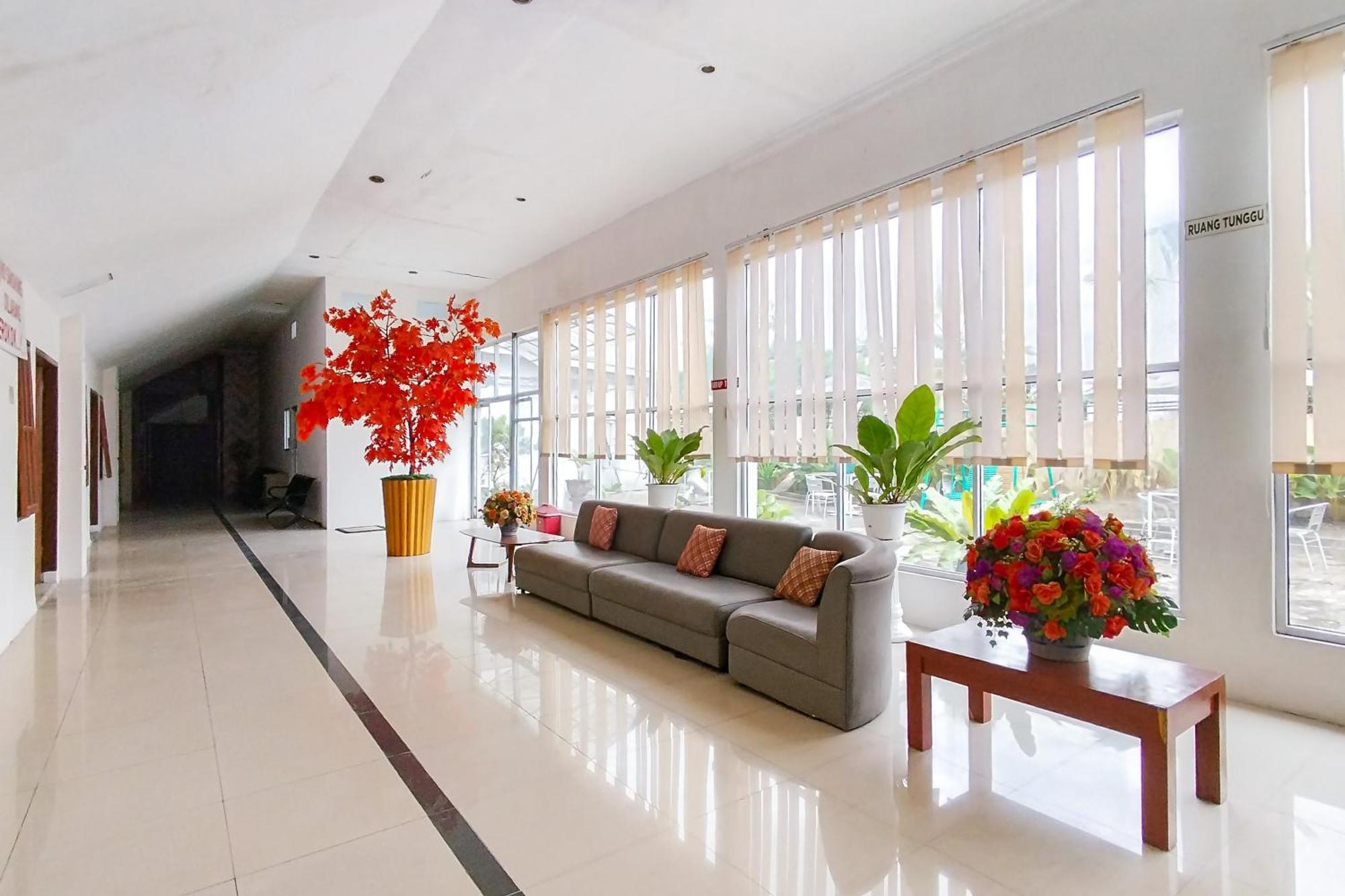 Reddoorz Near Focal Point Medan Hotel Sunggal Buitenkant foto