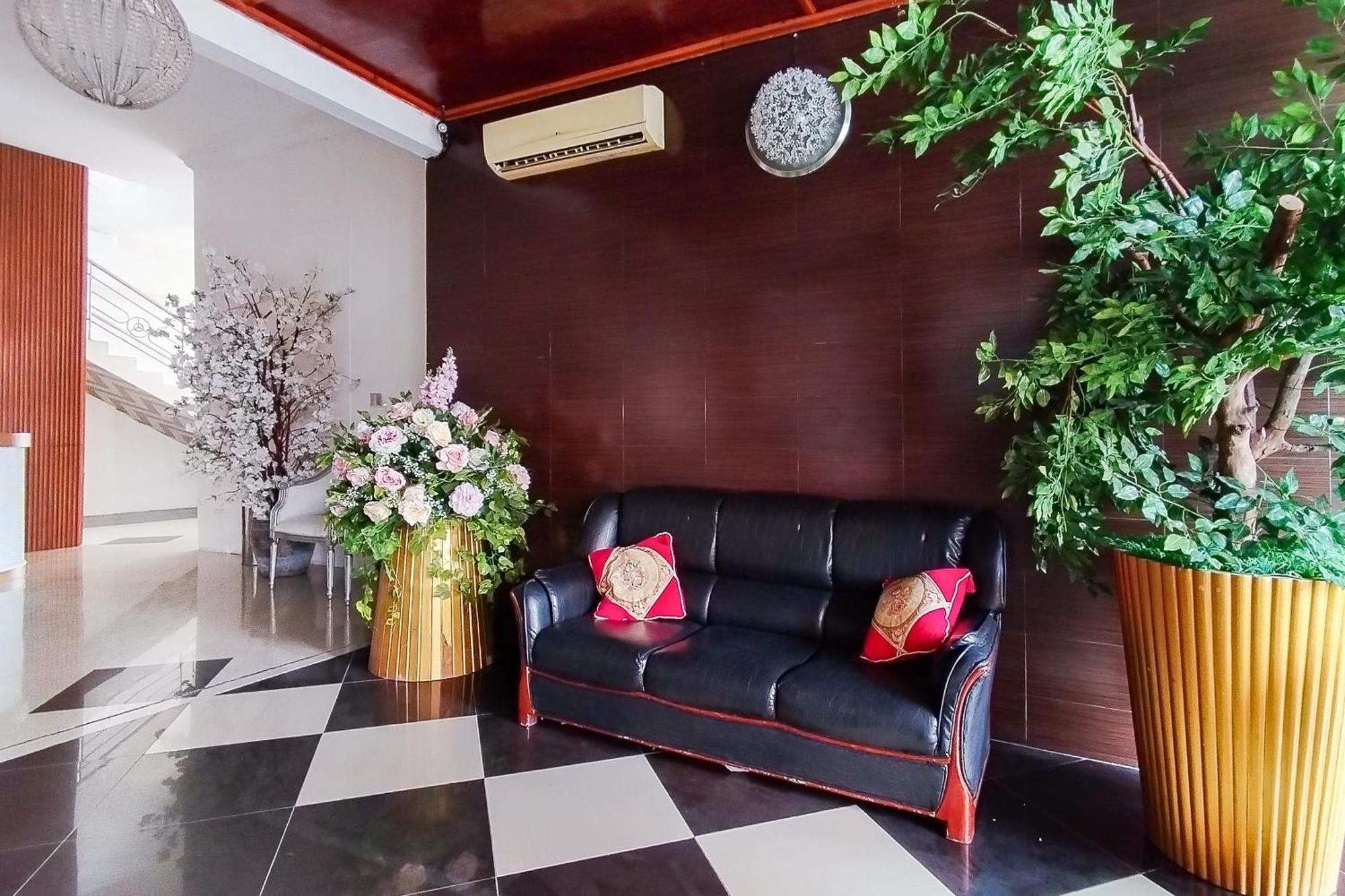 Reddoorz Near Focal Point Medan Hotel Sunggal Buitenkant foto